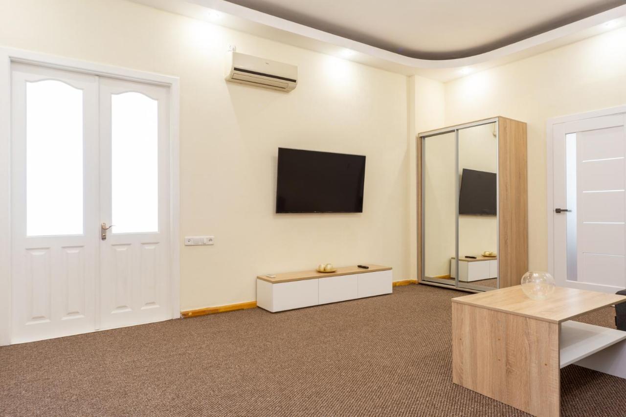 Apartment Center Of Odesa Exterior foto